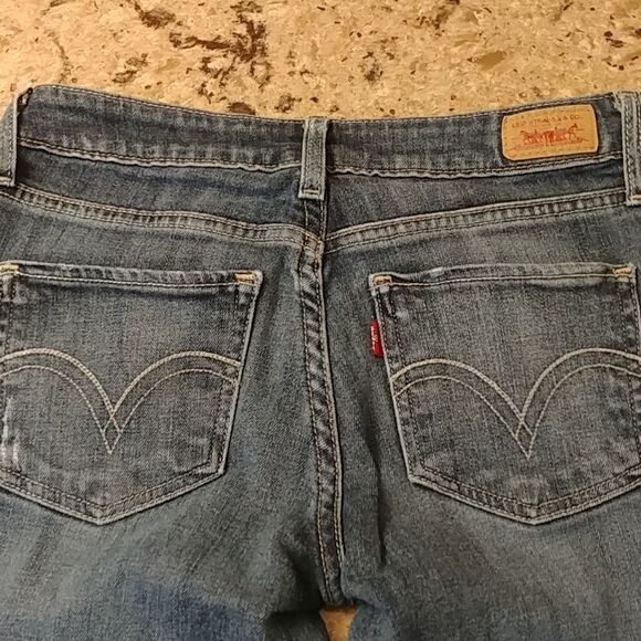 Levi's Curvy Cut 528 Jeans - Picture 5 of 5